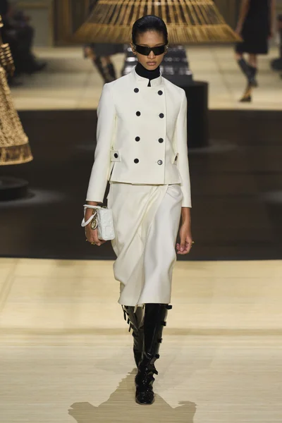 Look 33